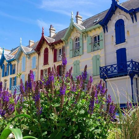 Le Notre Dame Villa Ardres Exteriör bild
